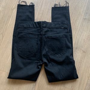 Mother Looker Ankle Fray - Guilty as Sin